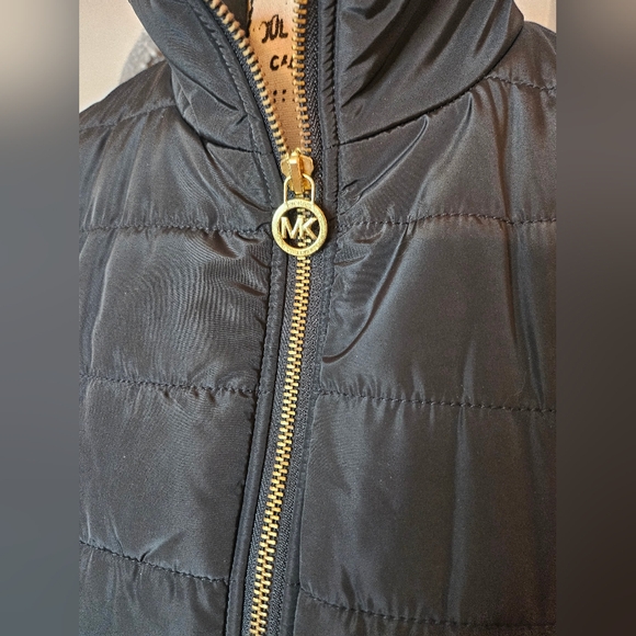 Michael Kors Black Puffer Vest EUC - Picture 7 of 7
